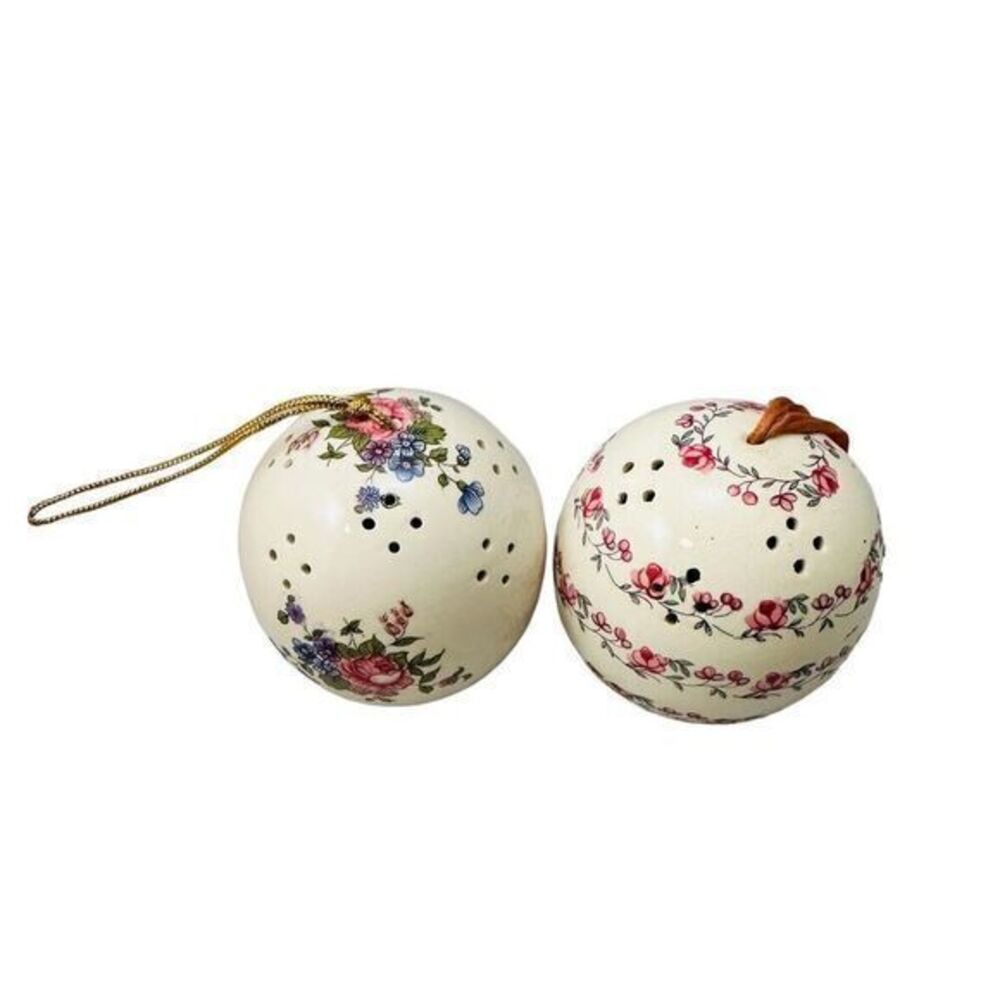 2 Ceramic Pomander Balls 1 Scentomander‎ Andre Richard 1 Unbranded Marked Japan